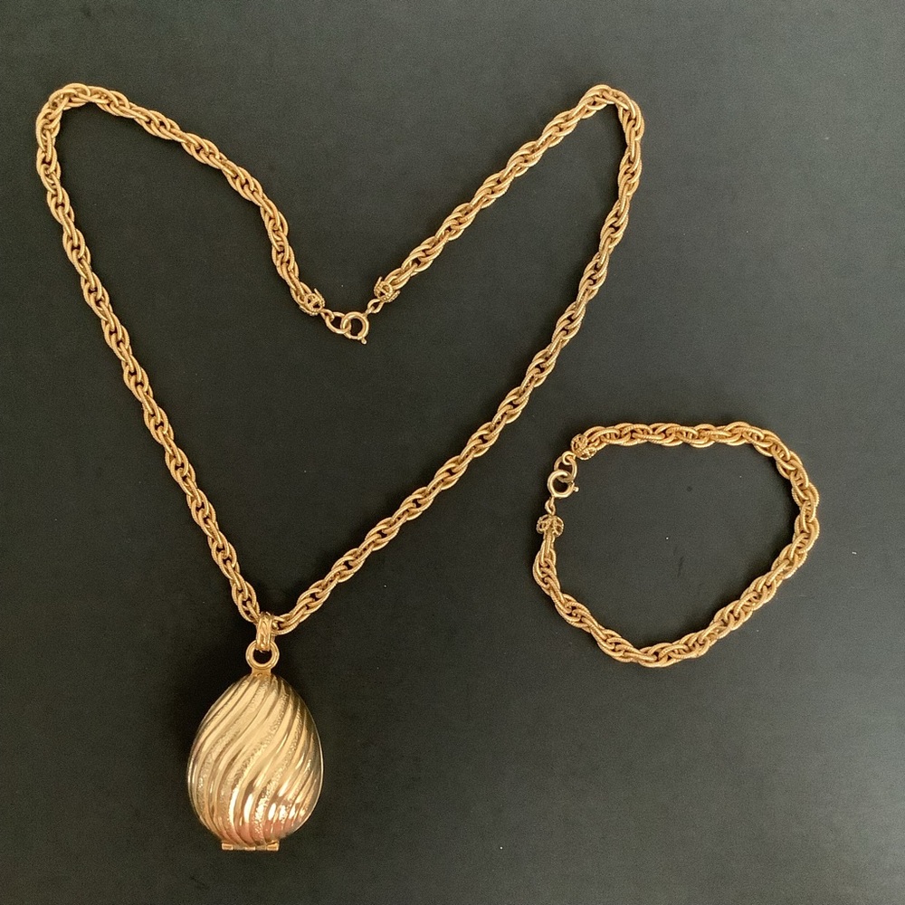 Vintage Avon gold tone perfume locket Necklace and Bracelet Set